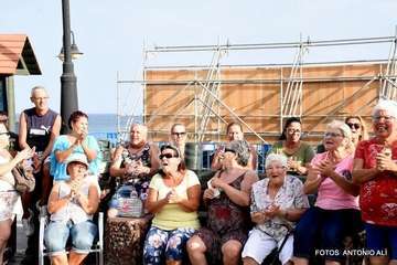 Protesta de vecinos y feriantes (Foto y Antonio Alí)